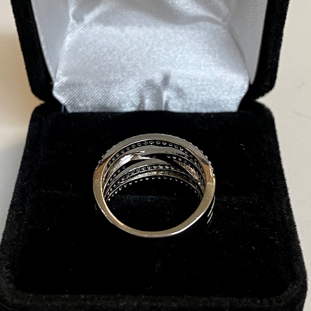Sterling Silver Black & White CZ Highway Ring - Picture 8 of 10